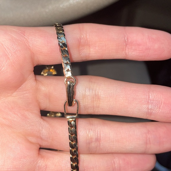 18K Gold Plated Green Gemstone bracelet - Picture 4 of 4